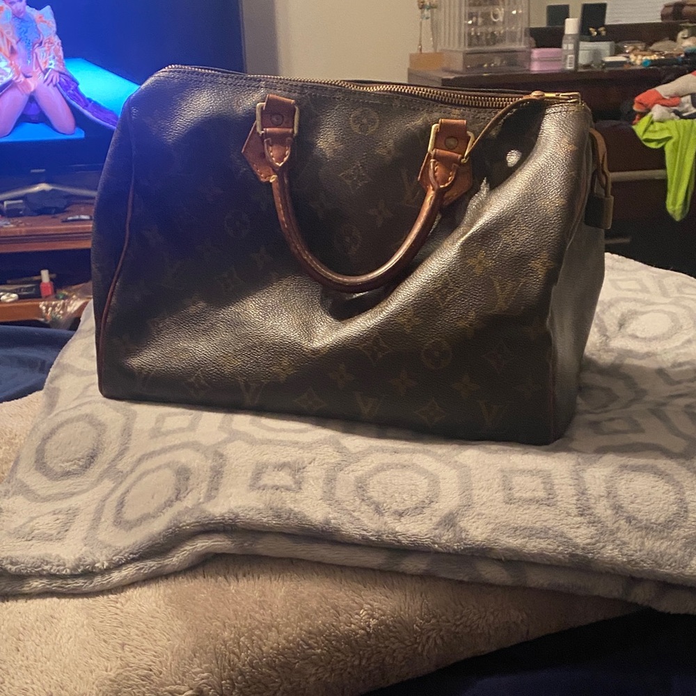 Authentic Louis Vuitton Vintage Speedy